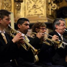 Las bandas de Ejea participan en la ofrenda de flores del Pilar
